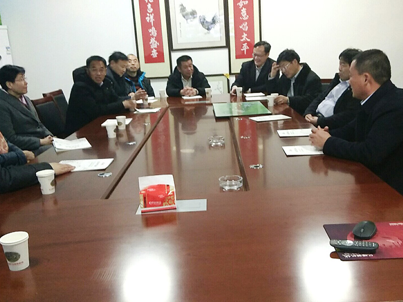 市政協原副主席、民建市委原主委牛惠蘭，市人大常委、民建市委副主委周中穩一行到我公司調研蘆花雞養殖發展情況