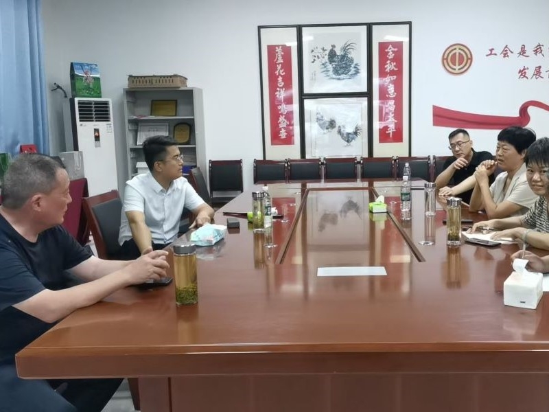 汶上縣政府黨組成員、副縣長劉海韻來金秋農牧公司調研汶上蘆花雞產業發展情況